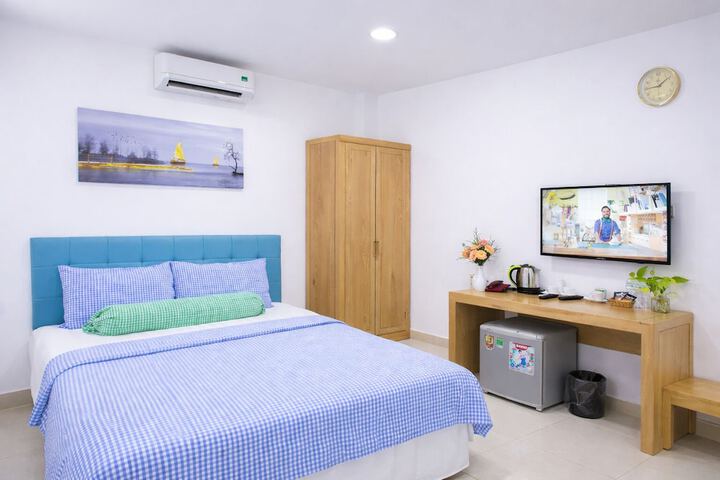 Room 16 of 30