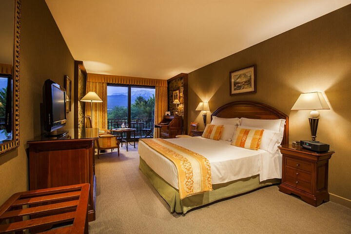 Room 16 of 84