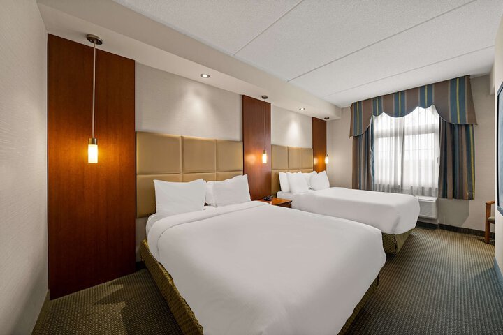 Room 16 of 65