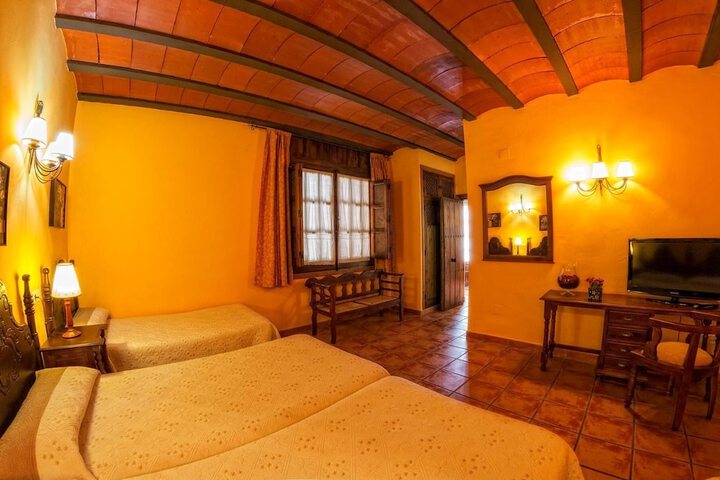 Room 14 of 63