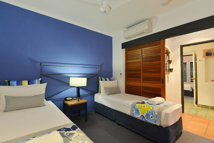 Room 6 of 26