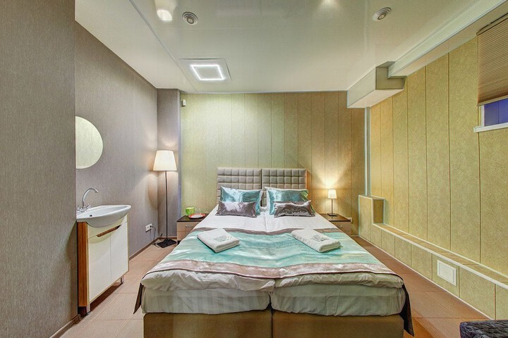 Room 7 of 52