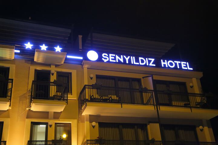 Hotel 90 of 93