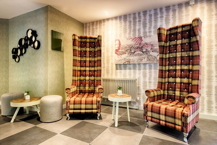 Entrance & Lobby