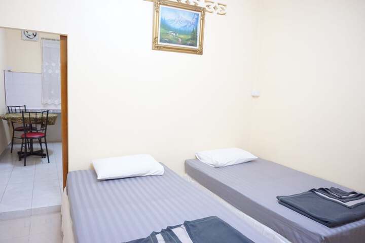 Room 13 of 44