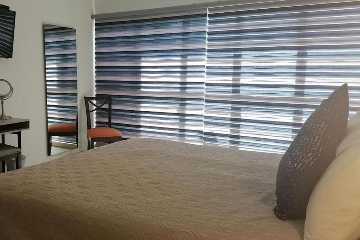 Room 28 of 53