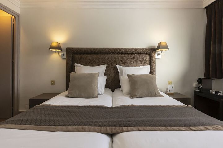 Room 20 of 100