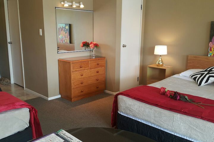 Room 4 of 62
