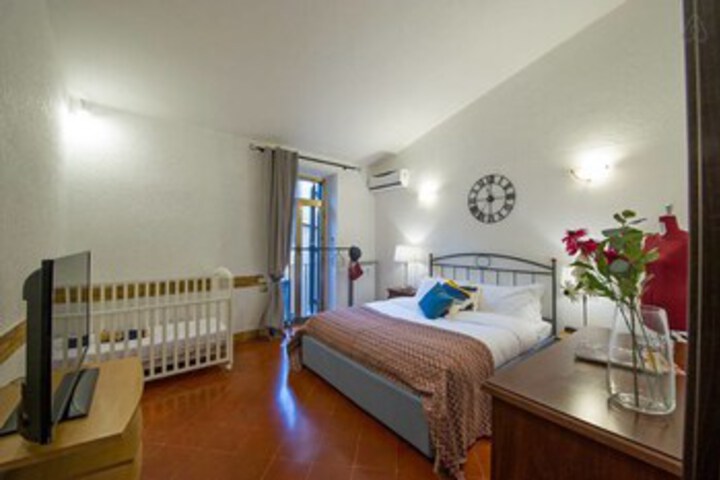 Room 4 of 26