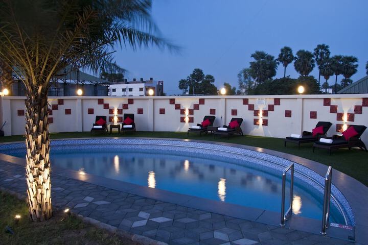 Pool 50 of 71