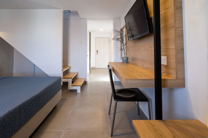 Room 18 of 55