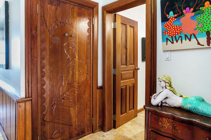 Room 45 of 927