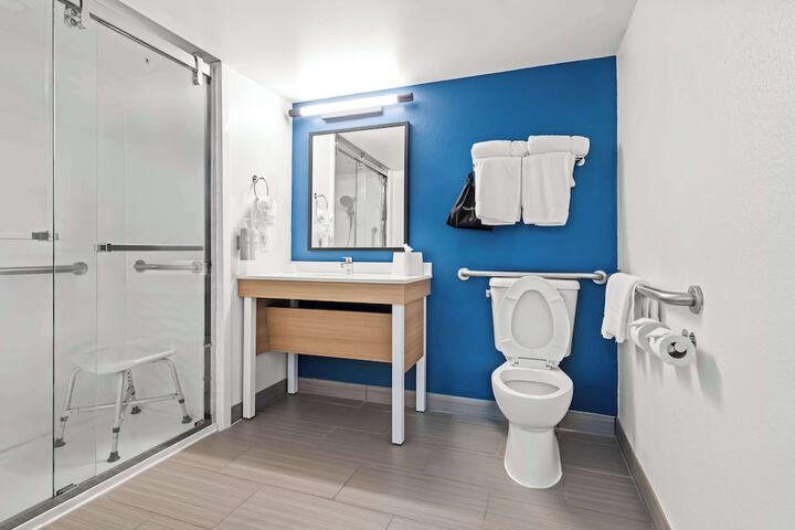 Bathroom shower