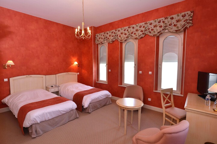 Room 6 of 73