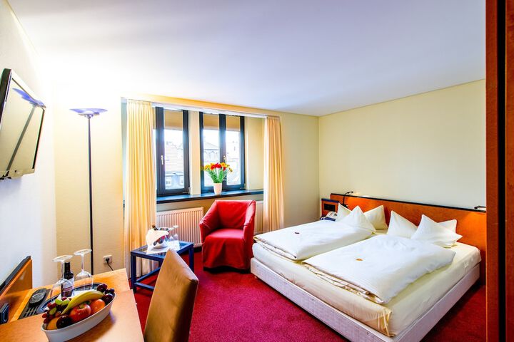 Room 4 of 45