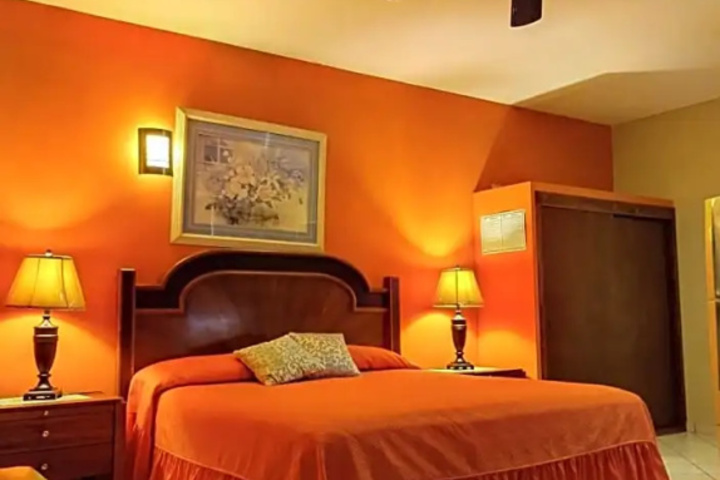 Room 6 of 21