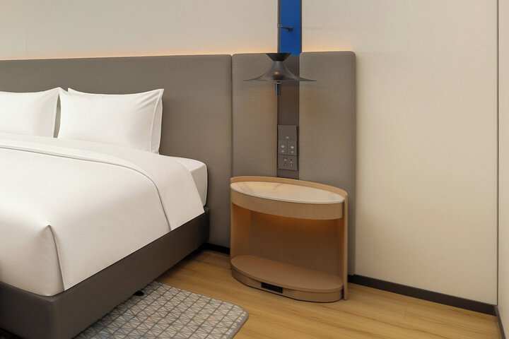 Room 16 of 46