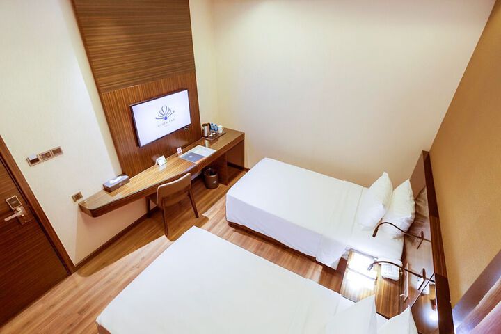 Room 15 of 62