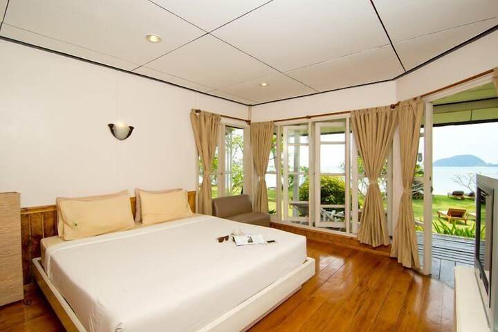 Room 15 of 61