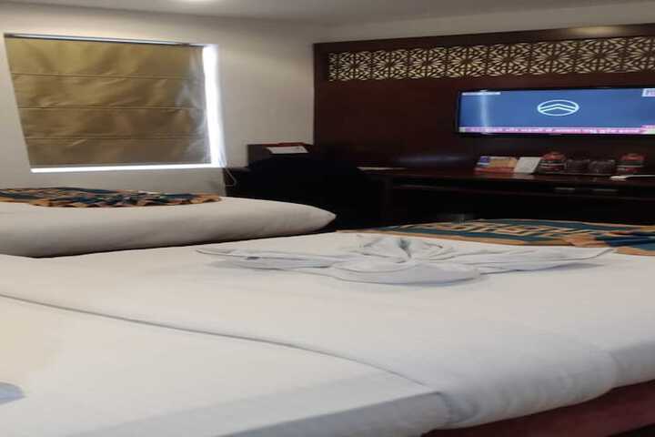 Room 5 of 28