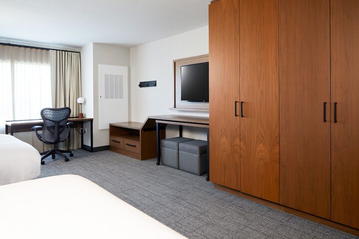 Room 30 of 86