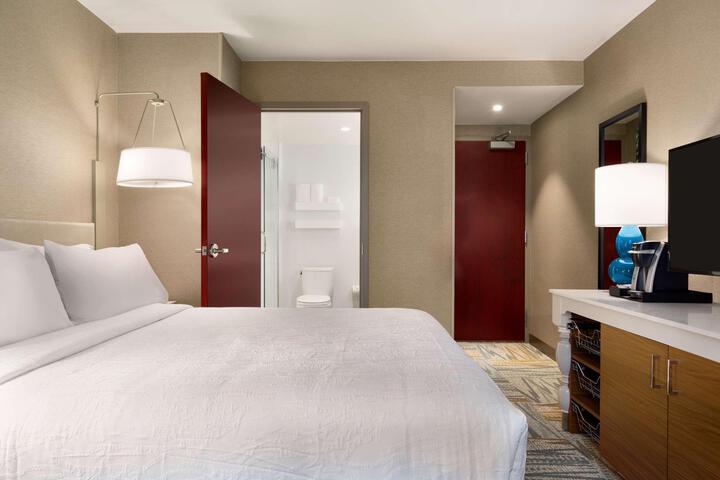 1 King Bed (17 of 17)