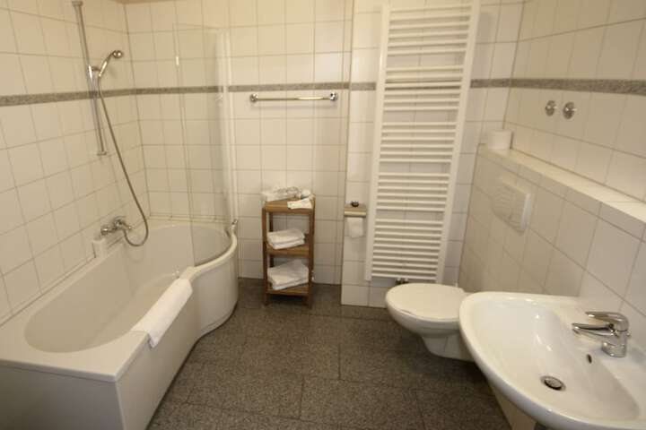 Room 14 of 36
