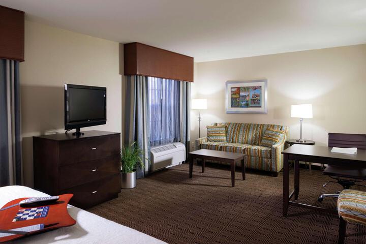 1 King Bed (5 of 16)