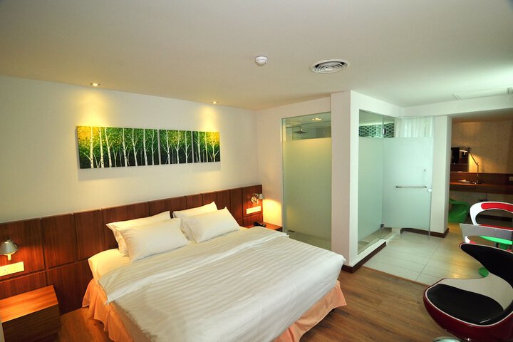 Room 6 of 55