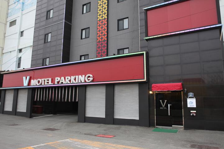 Hotel 33 of 33