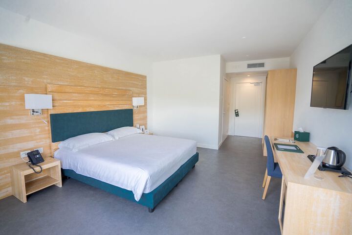 Room 21 of 101