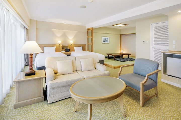 Room 6 of 40