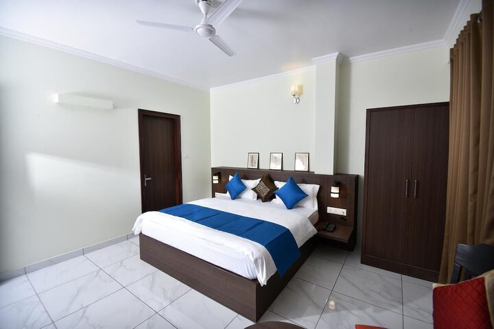 Room 9 of 47
