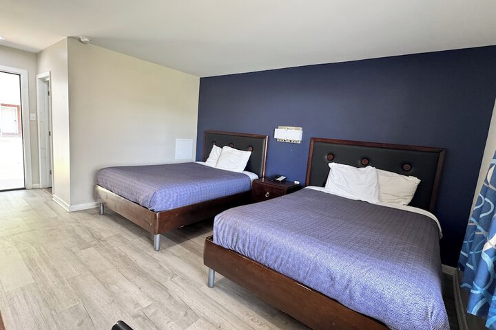 Room 10 of 31