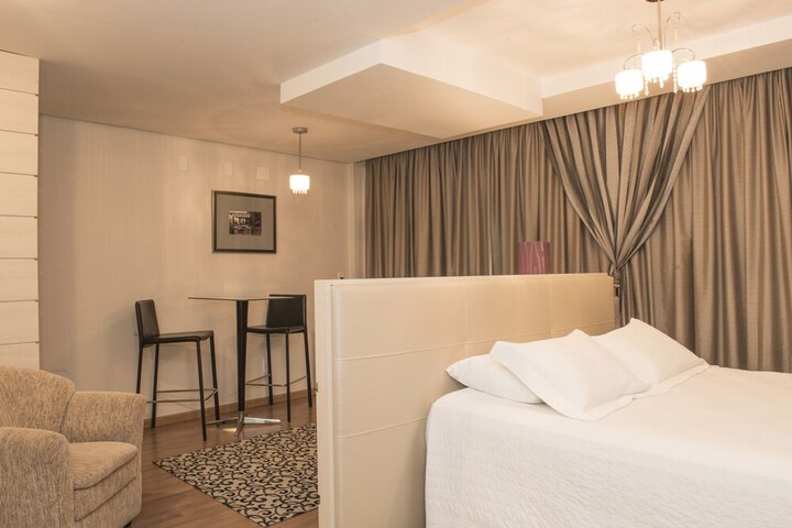 Room 18 of 80