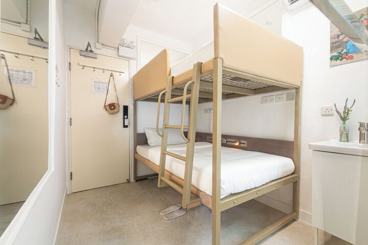 Room 29 of 48