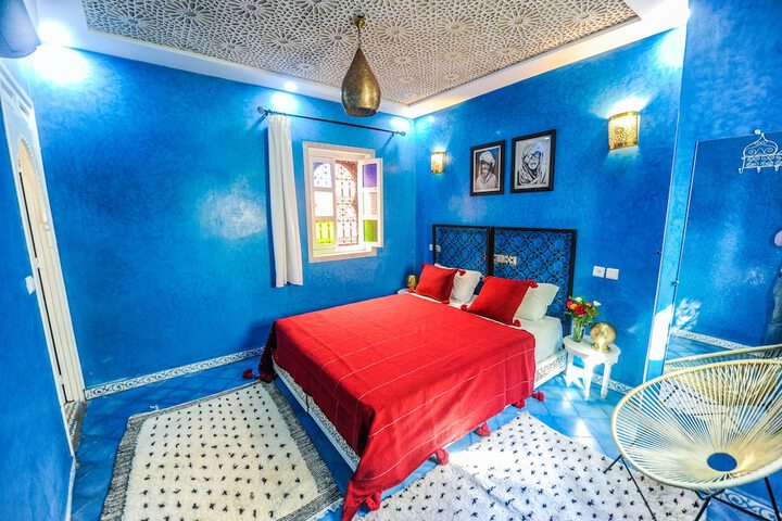 Room 27 of 74