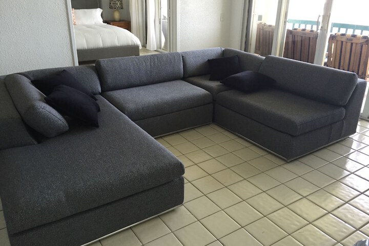 Room 6 of 30
