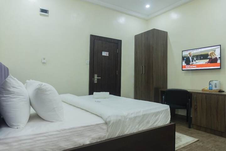 Room 5 of 26