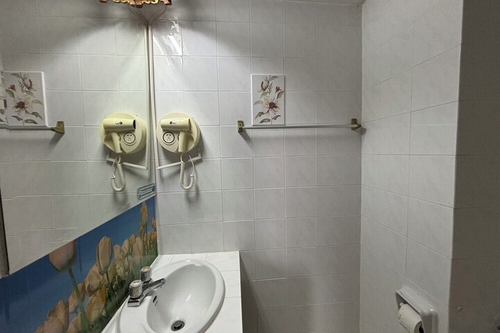 Room 36 of 58
