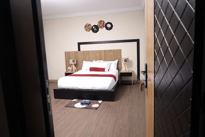 Room 3 of 17