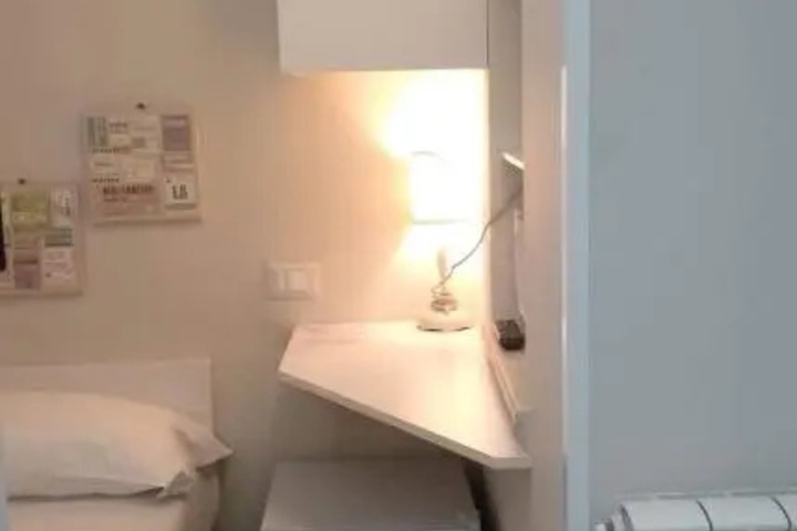 Room 1 of 13