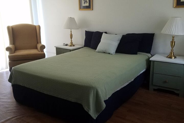 Room 2 of 35