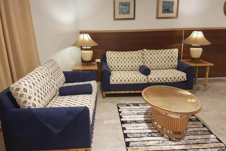 Room 27 of 49