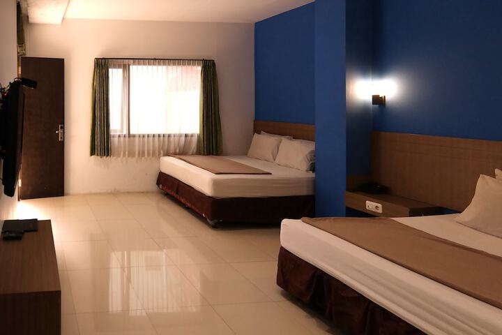 Room 9 of 23