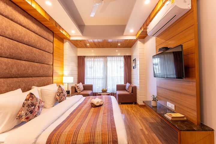 Room 53 of 109