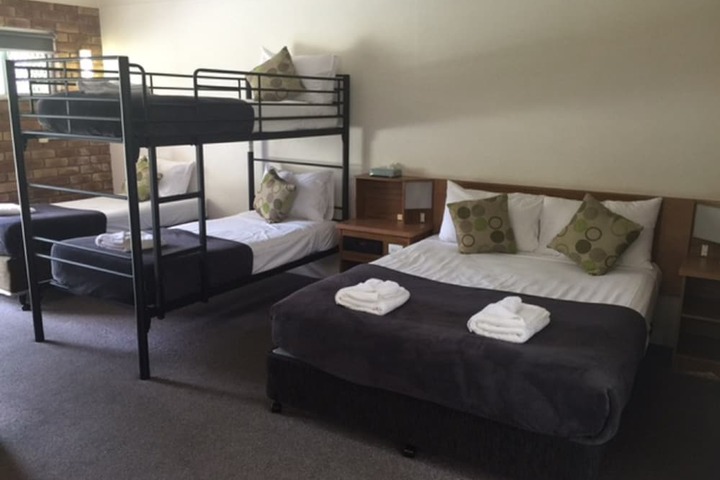 Room 8 of 30