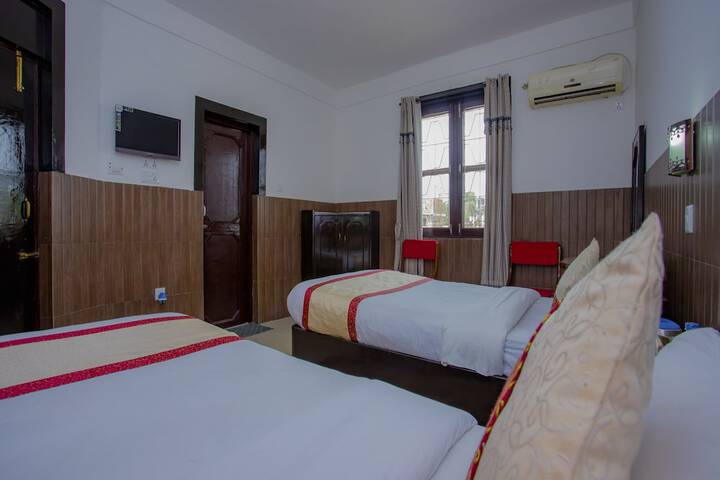 Room 10 of 21