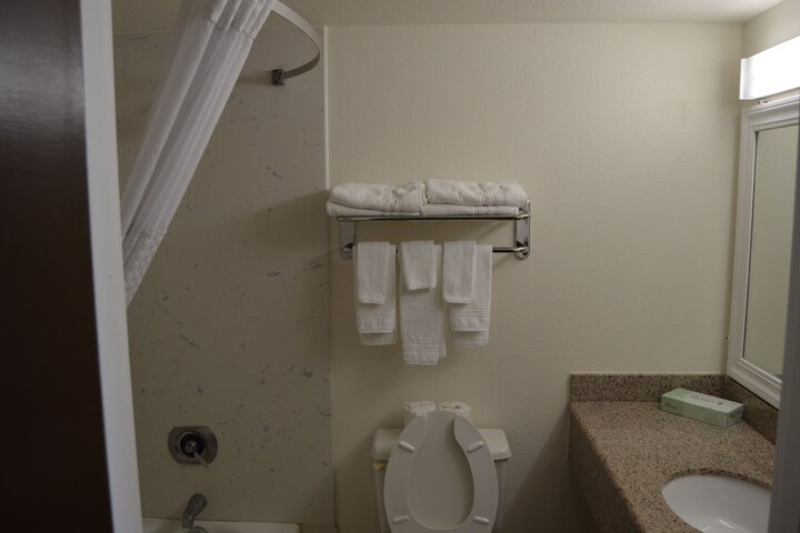 Room 22 of 41