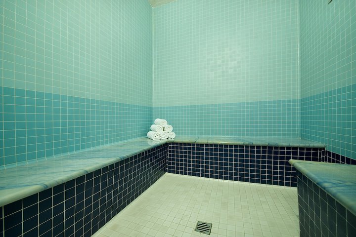Room 11 of 30
